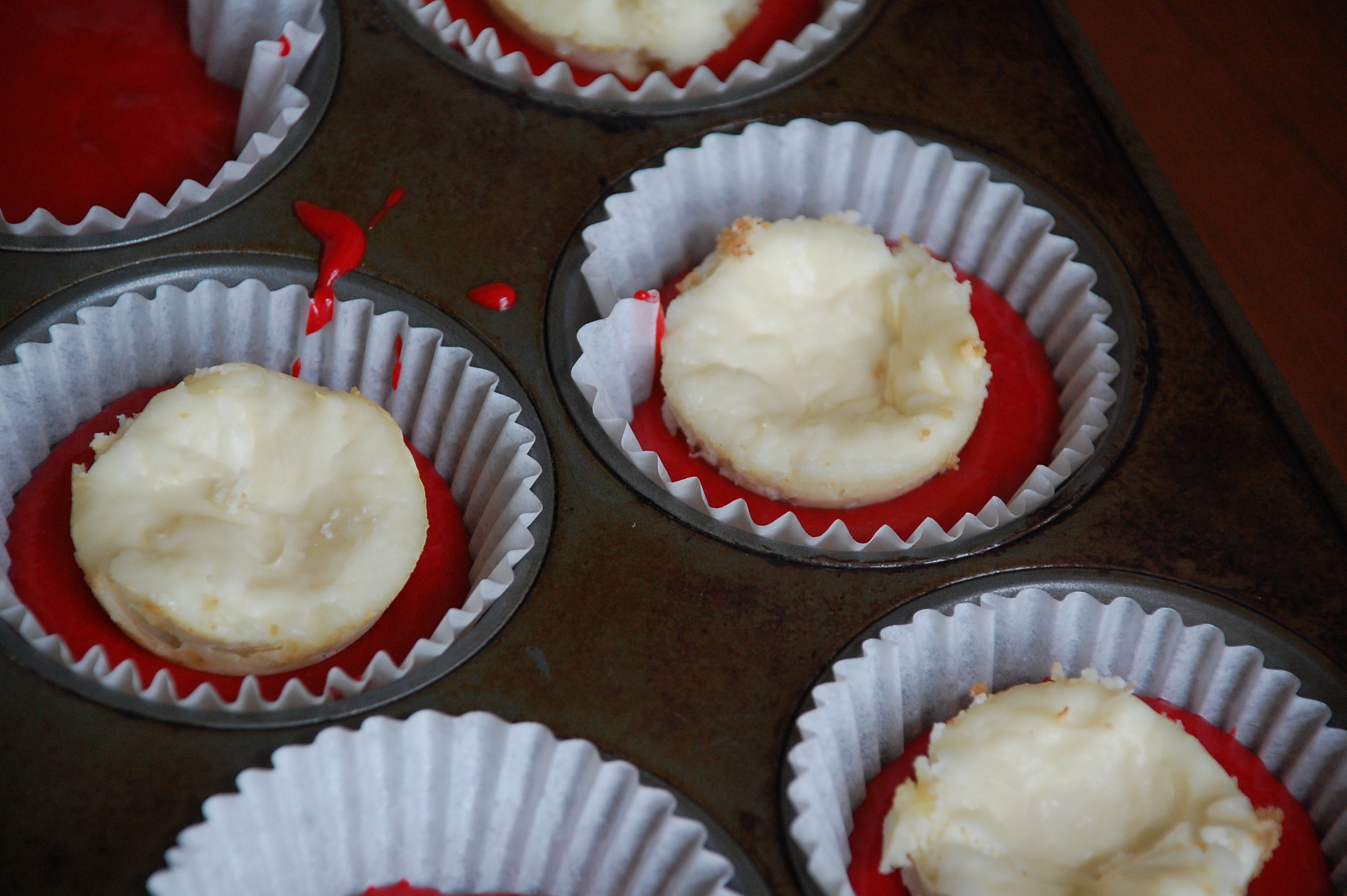 Stuffed Red Velvet Cheesecake Cupcakes