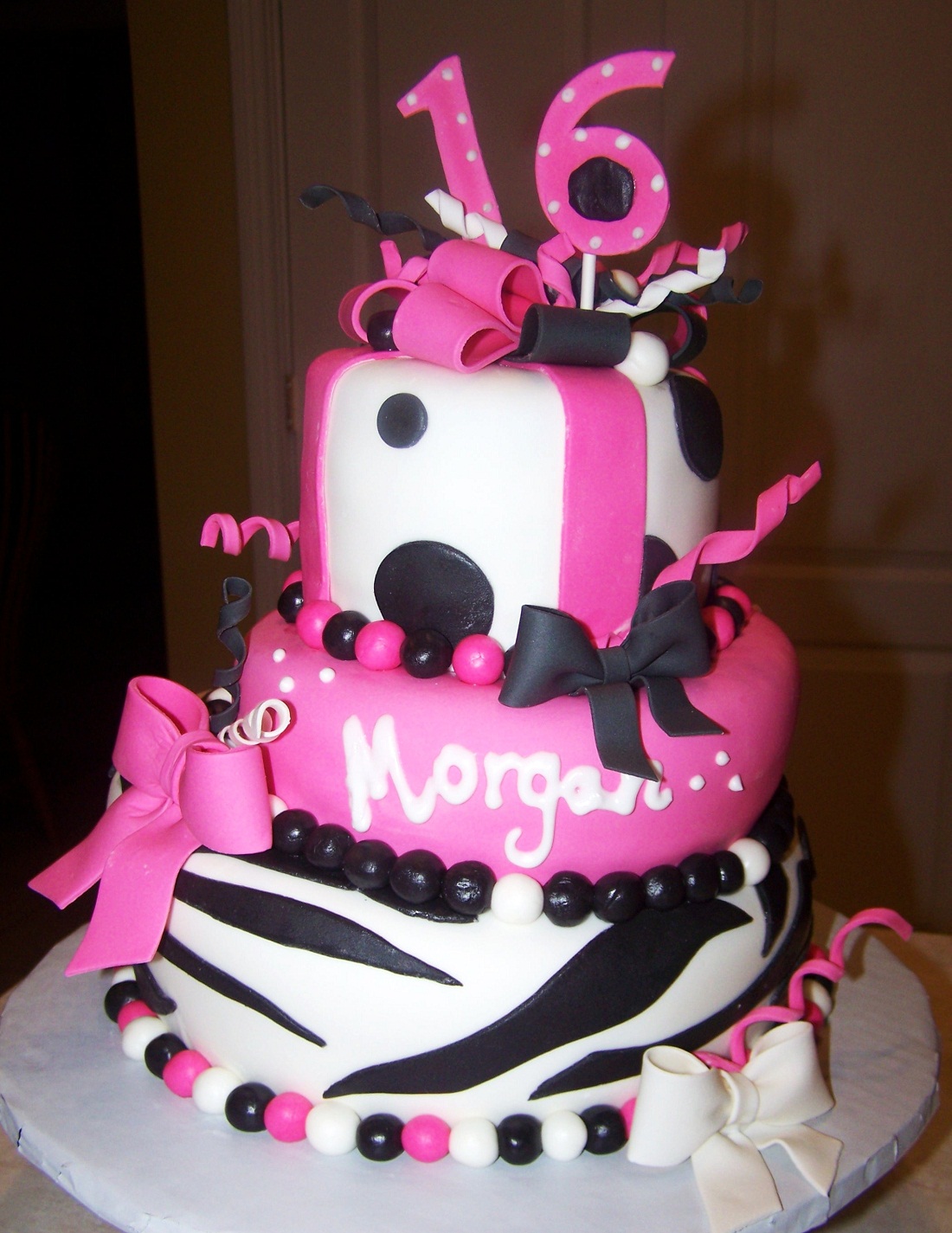 9 Photos of Special Sweet 16 Birthday Cakes