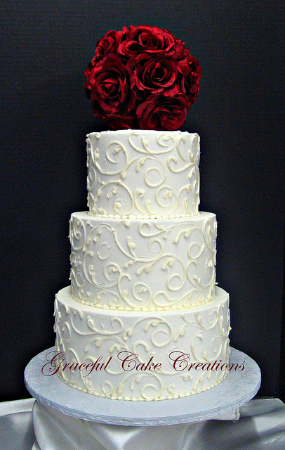 White Elegant Buttercream Wedding Cake