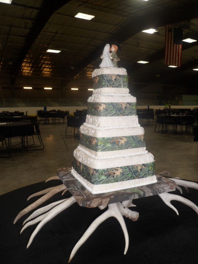 Camo Wedding Cake