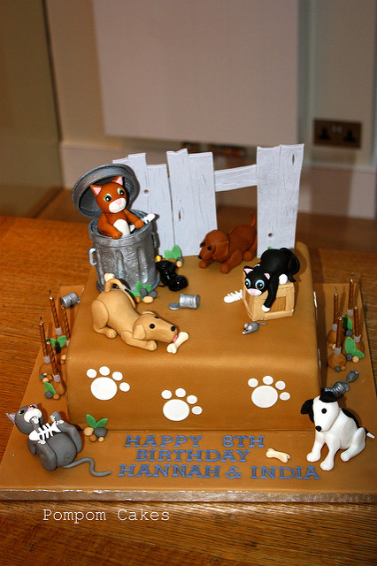 11 Photos of Cat And Dog Birthday Cakes