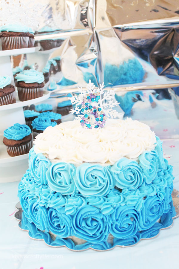 Disney Frozen Cake