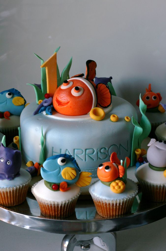 Finding Nemo Cake and Cupcakes