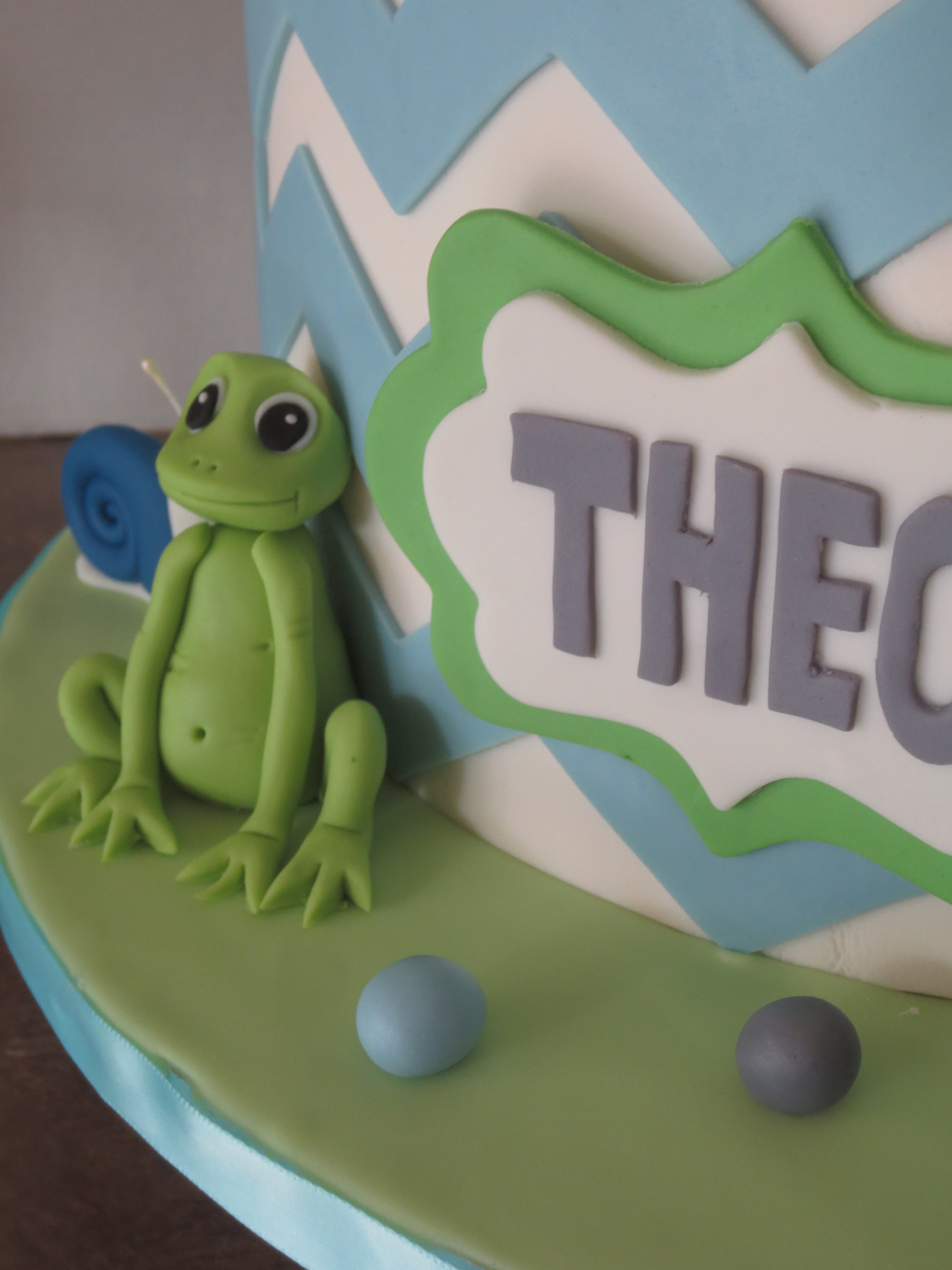 Frogs Snails and Puppy Dog Tails Cake