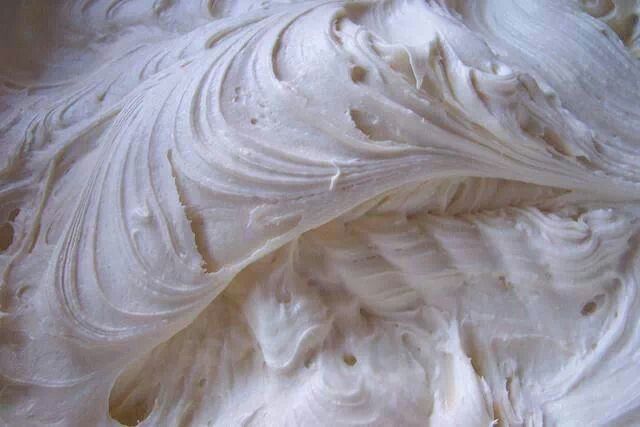 Homemade Whipped Cream Cheese Frosting