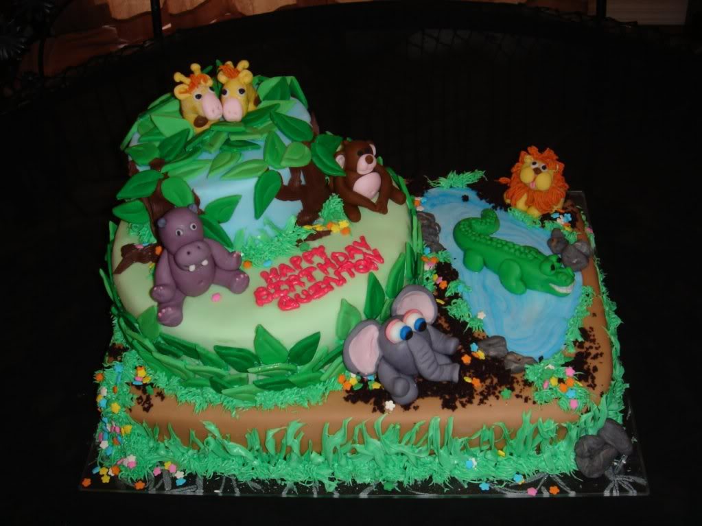 11 Photos of Jungle Birthday Cupcakes