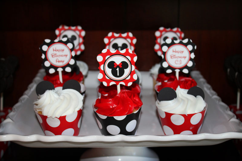 12 Photos of Mickey And Minnie Mouse Birthday Cupcakes