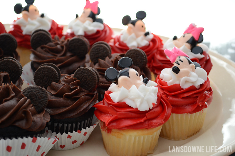 Mickey and Minnie Mouse Cupcakes