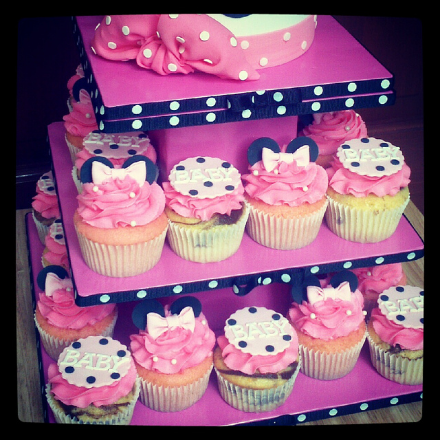 Minnie Mouse Baby Shower Cupcakes