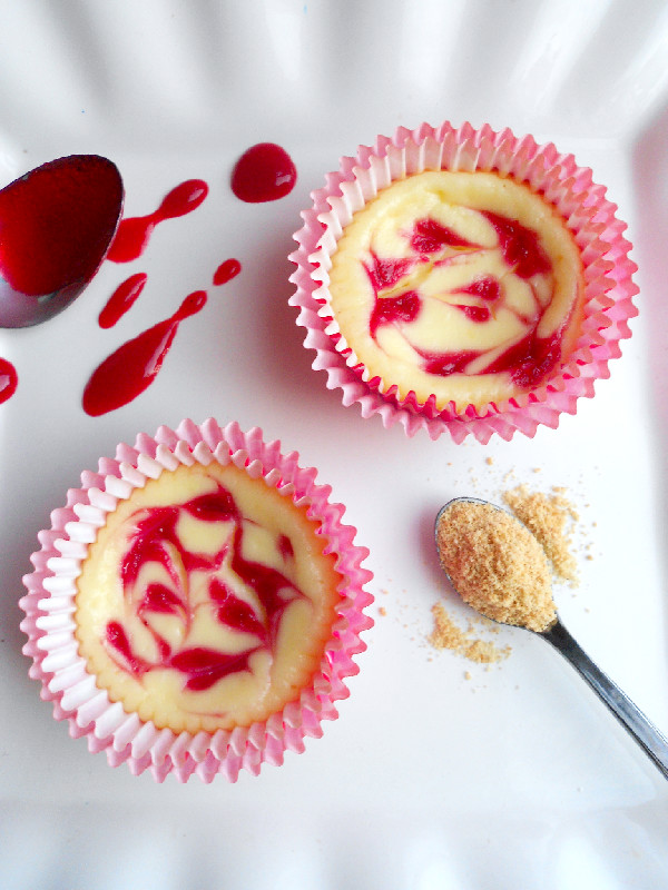 Raspberry Swirl Cheesecake Cupcakes