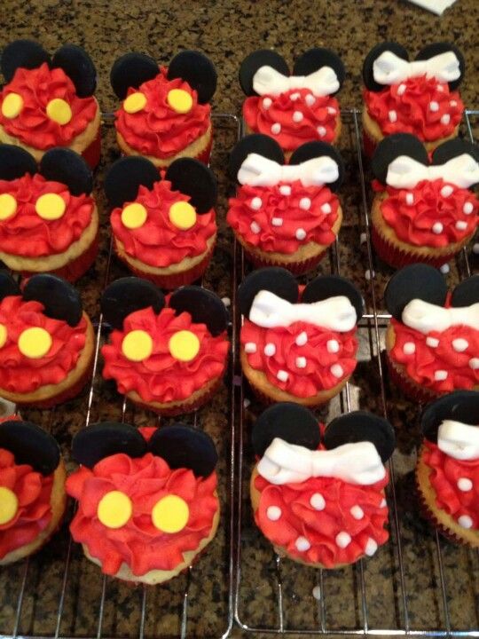 Simple Minnie and Mickey Cupcakes