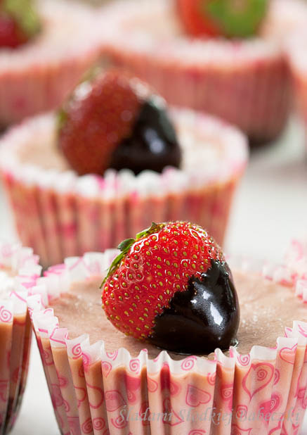 Strawberry Mini Cheesecake Cupcakes Recipe