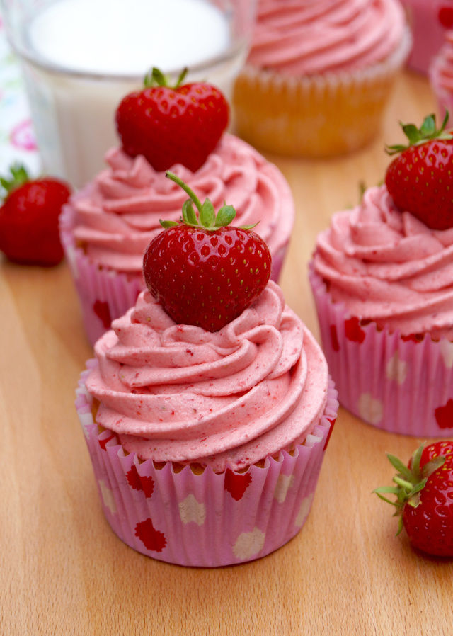 Vanilla Cupcakes with Strawberry Buttercream Frosting