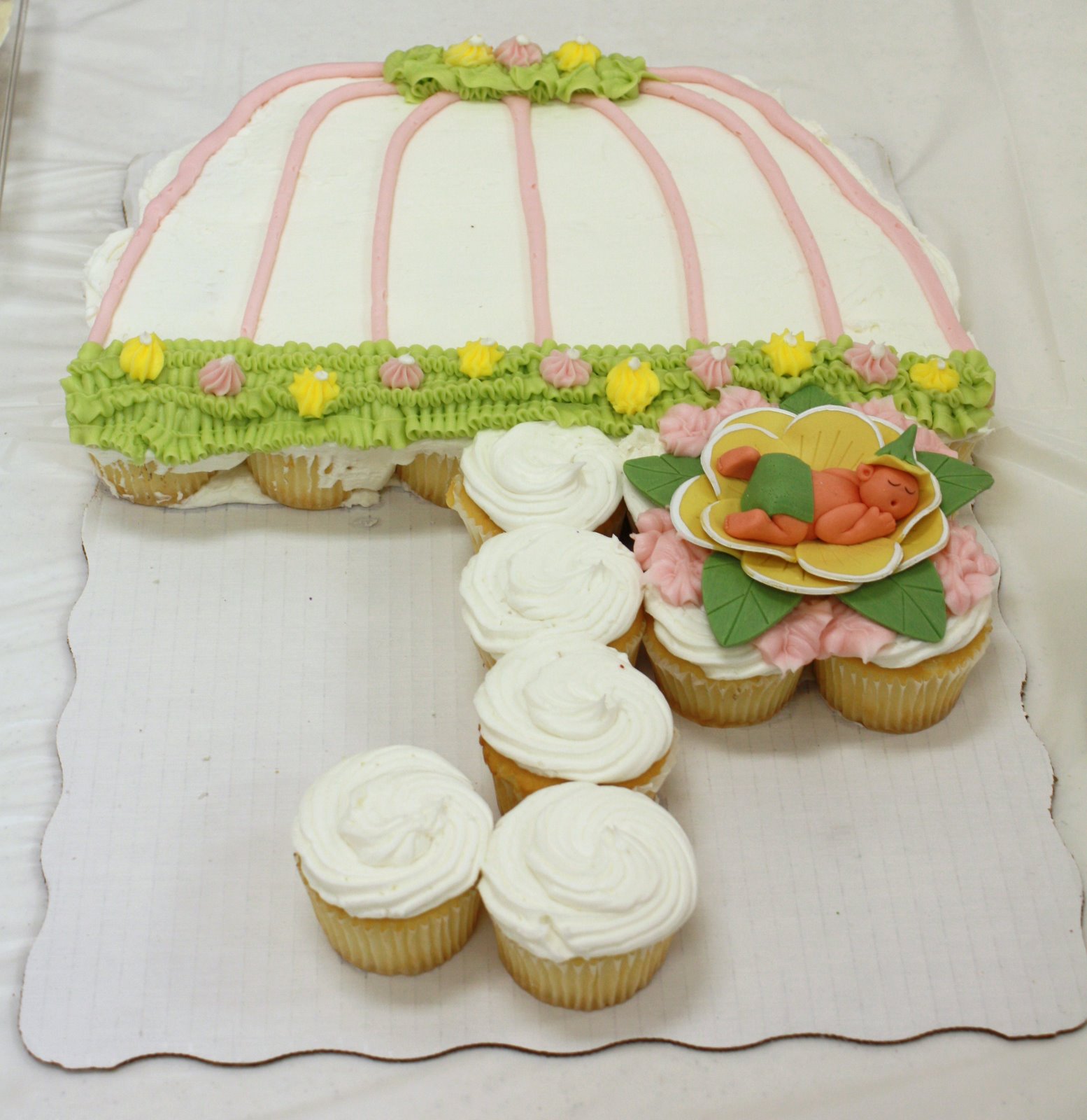 Baby Shower Cupcake Cake