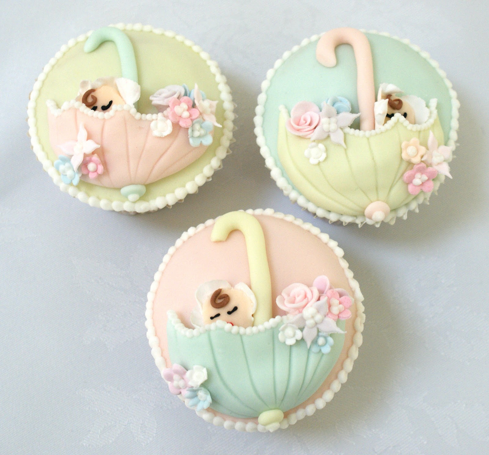 Baby Shower Umbrella Cupcake Cake