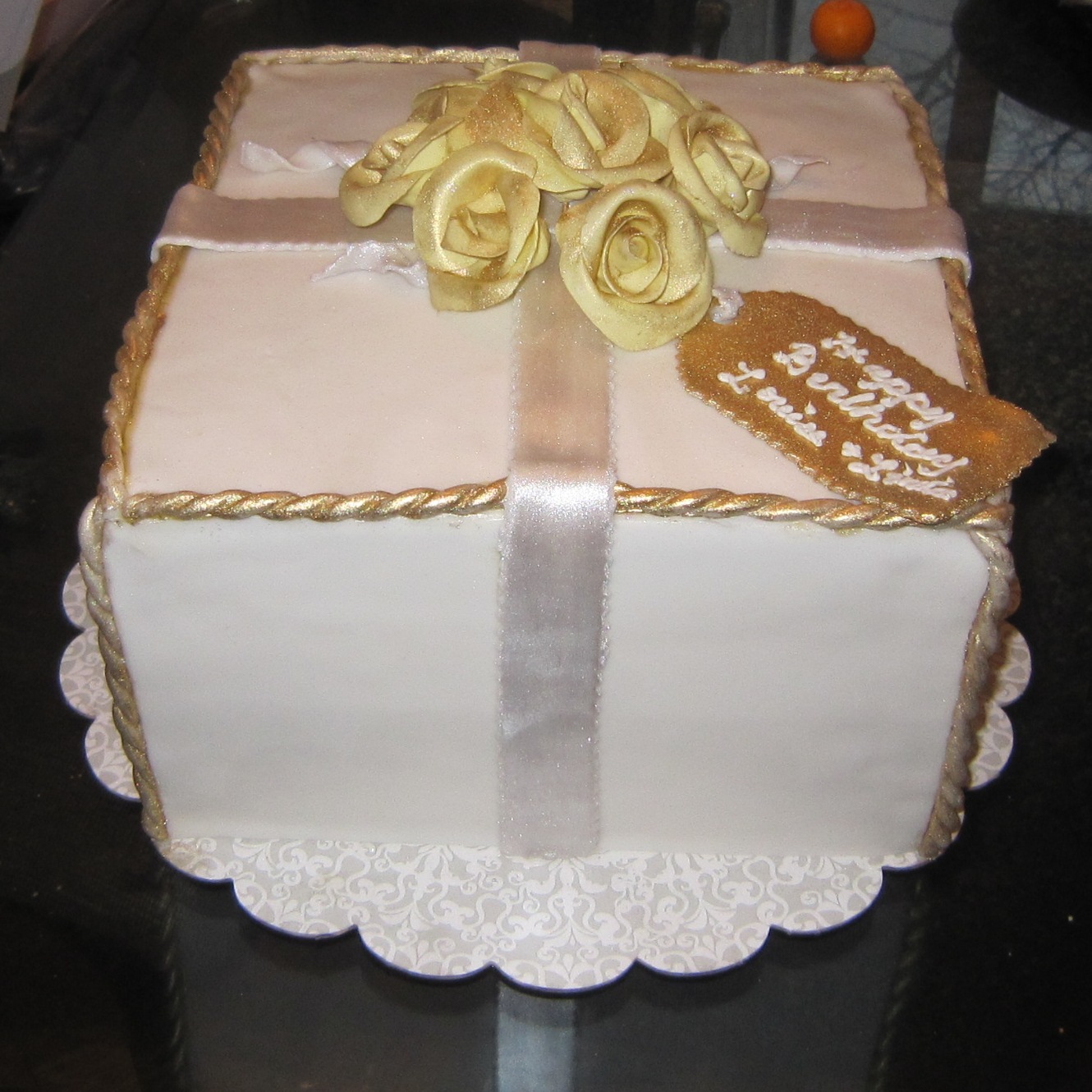 Cakes Shaped Like Gift Box