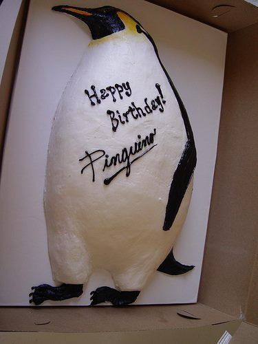 6 Photos of Colorful Penguin Birthday Cakes