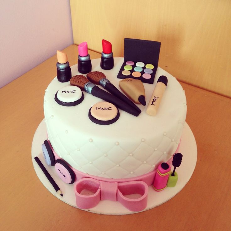 Makeup Birthday Cake