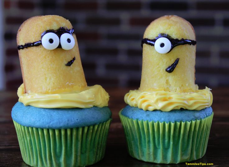 Minion Cupcakes