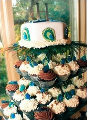 Peacock Wedding Cake and Cupcakes