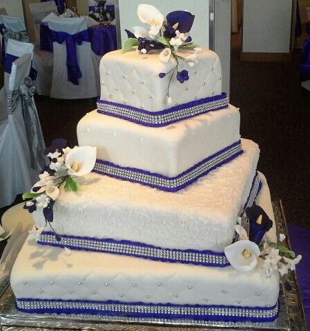 Purple Calla Lilies Wedding Cake