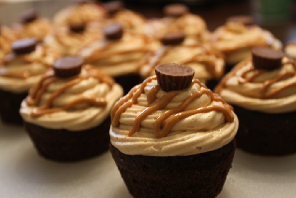 Reese's Peanut Butter Chocolate Cupcakes