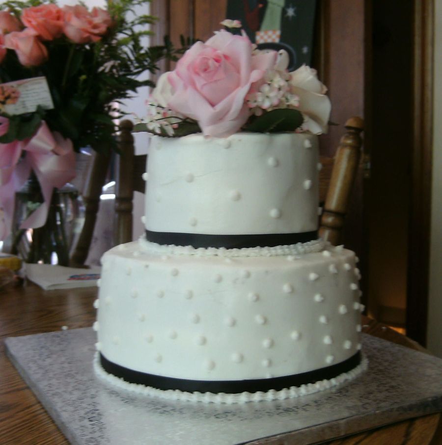 Small 2 Tier Wedding Cakes