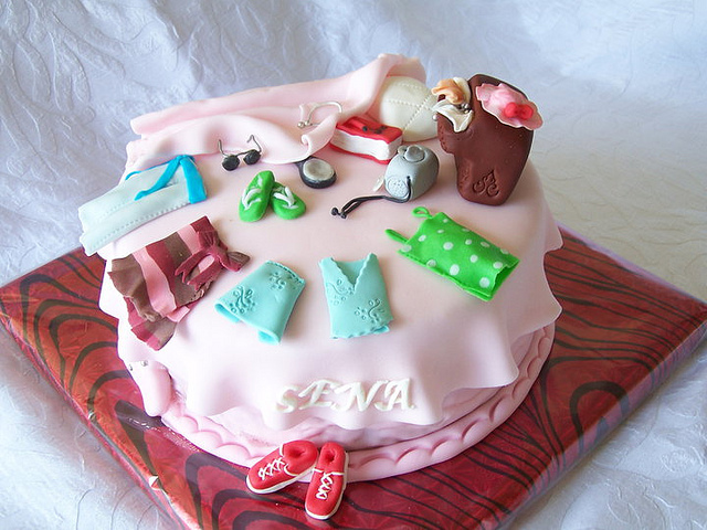 8 Photos of Teenage Girls Birthday Cakes With Fondant