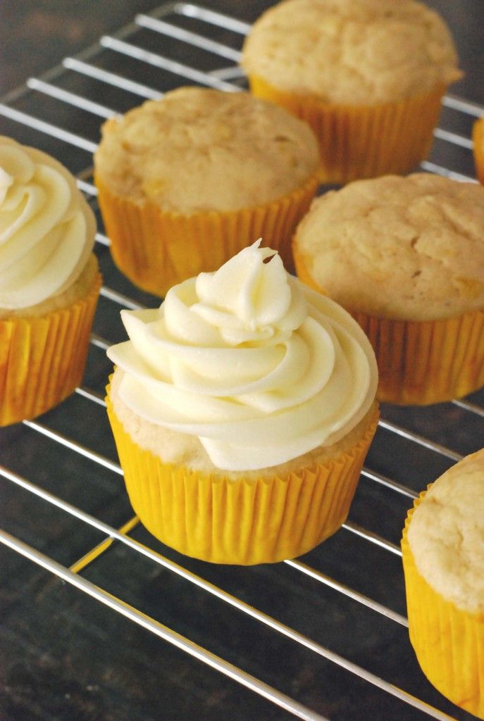 Banana Cupcakes with Cream Cheese Frosting