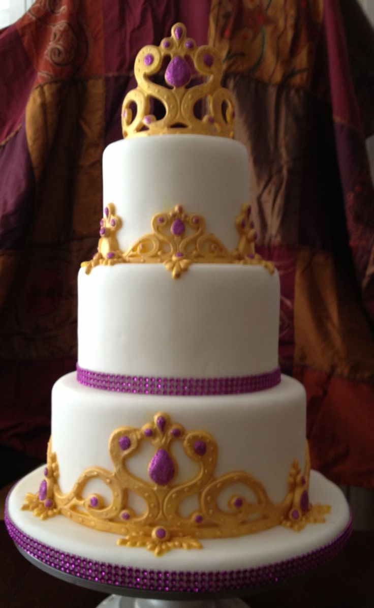 Marvelous Molds Wedding Cake