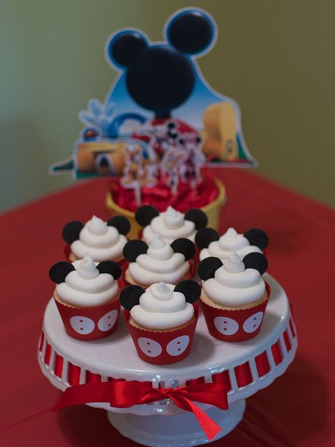 Mickey Mouse Cupcakes