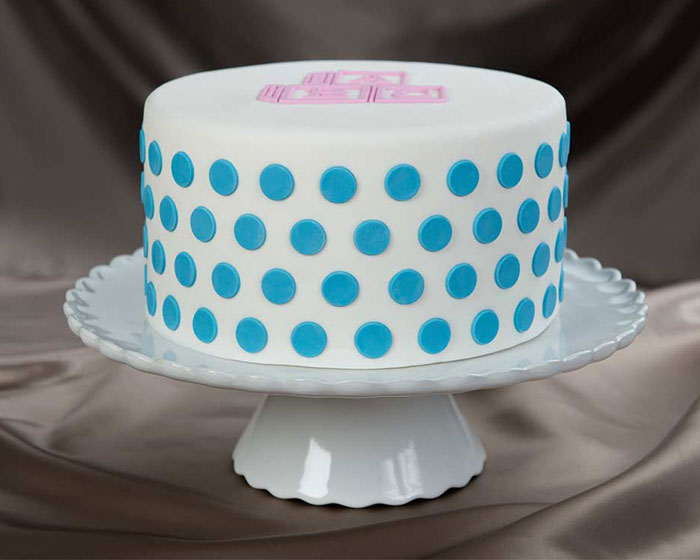 Polka Dot Cake Decorating