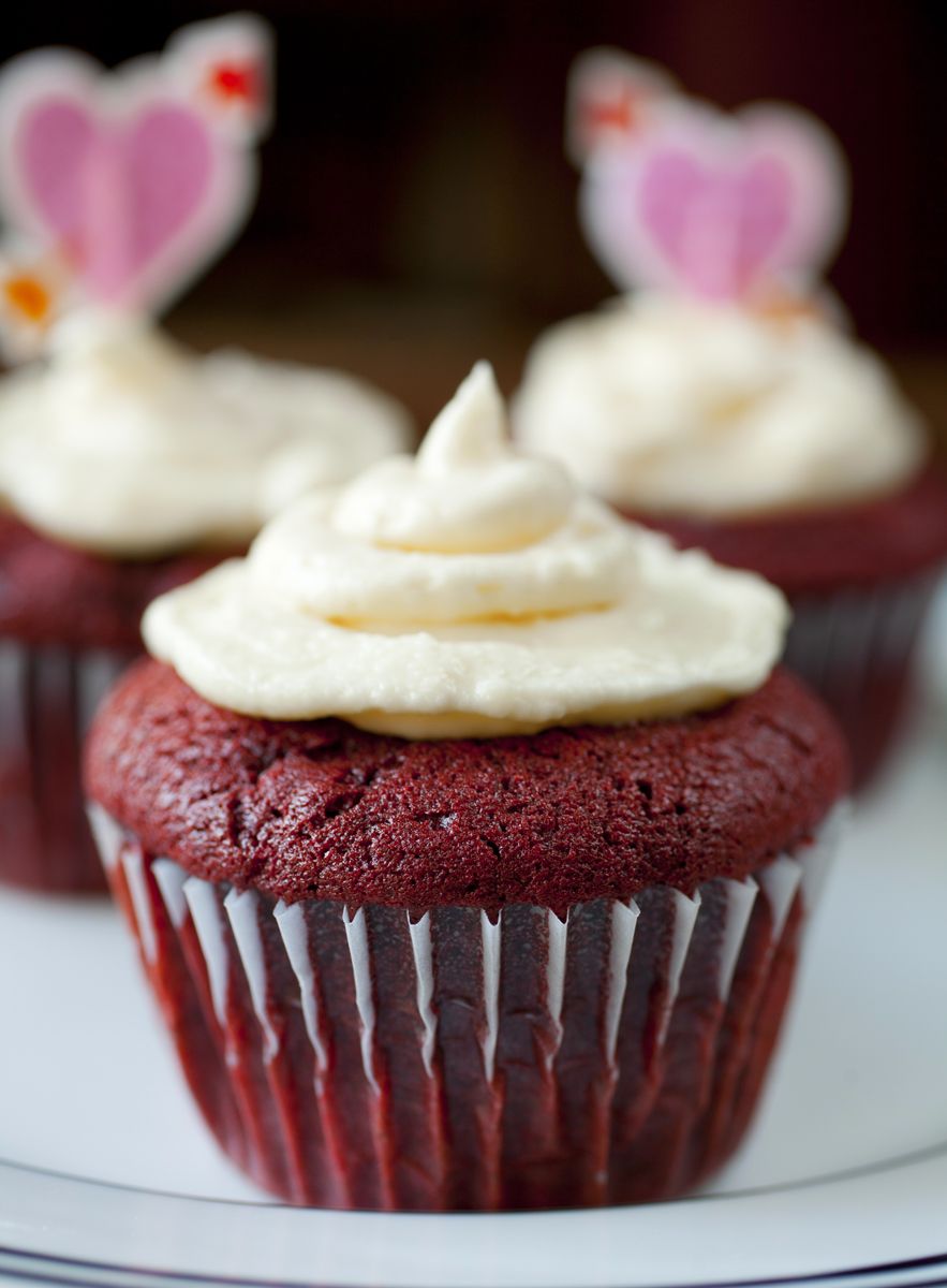 Red Velvet Cupcakes with Vanilla Frosting