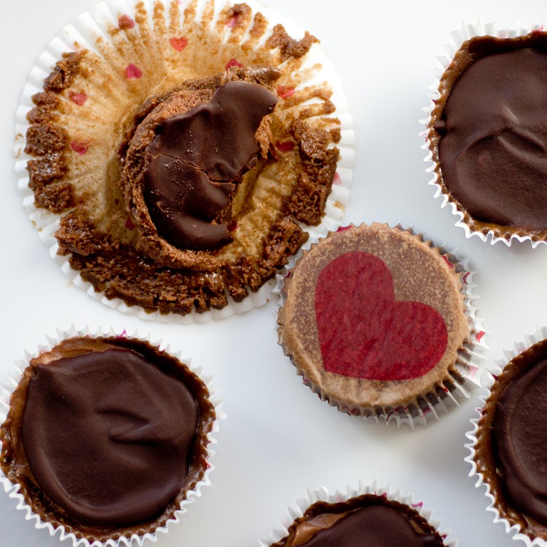 Triple Chocolate Cheesecake Cupcakes