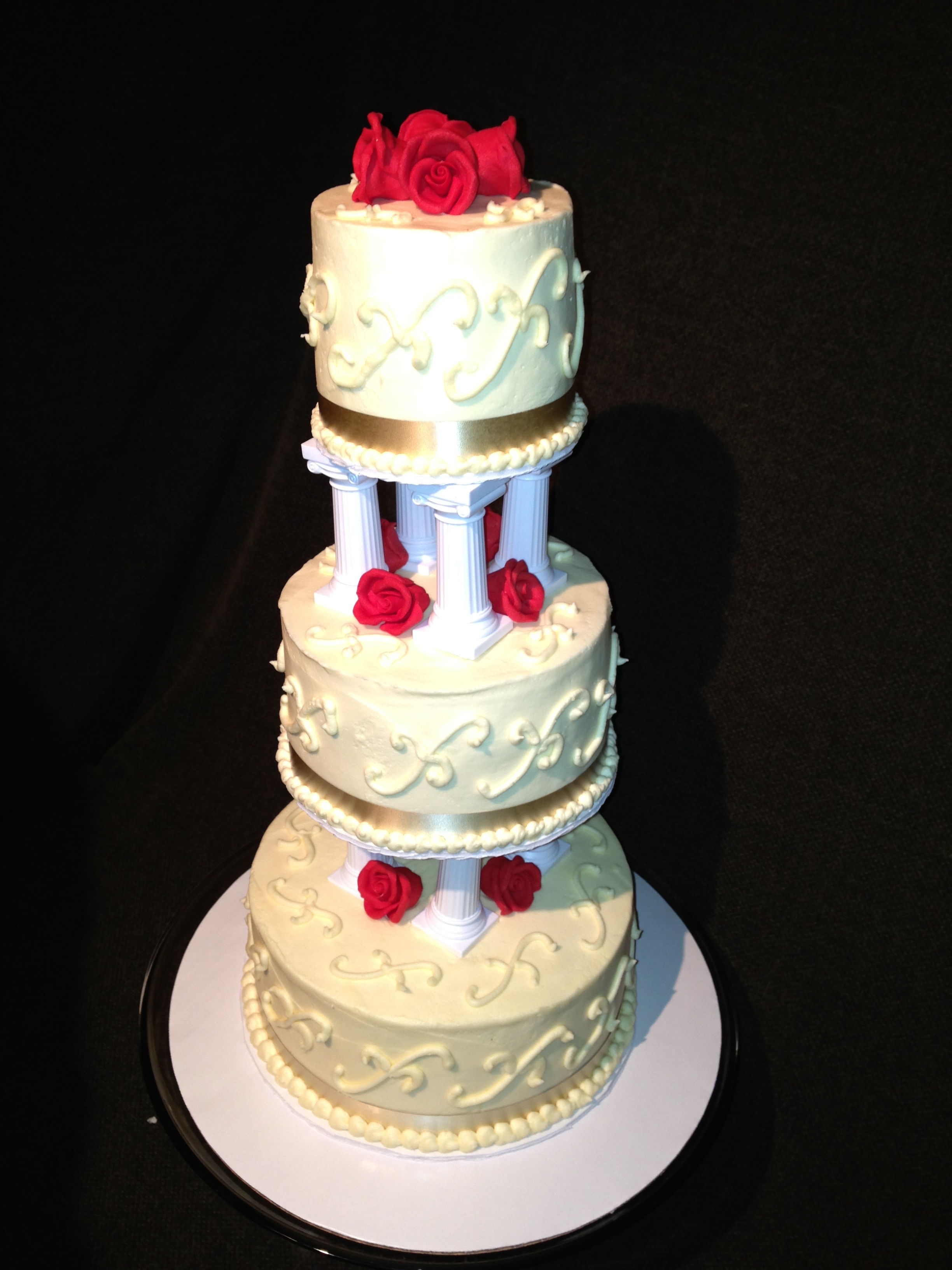 Wedding Cakes with Pillars