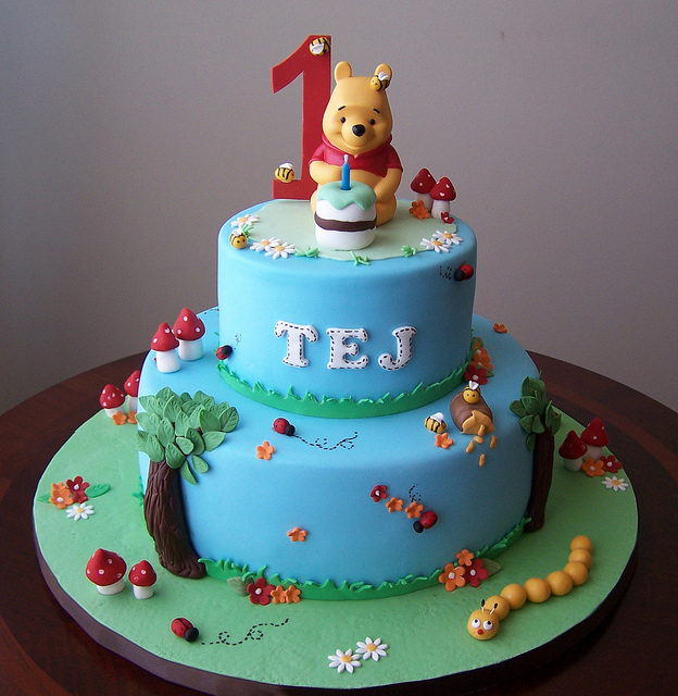 Winnie Pooh Birthday Cake