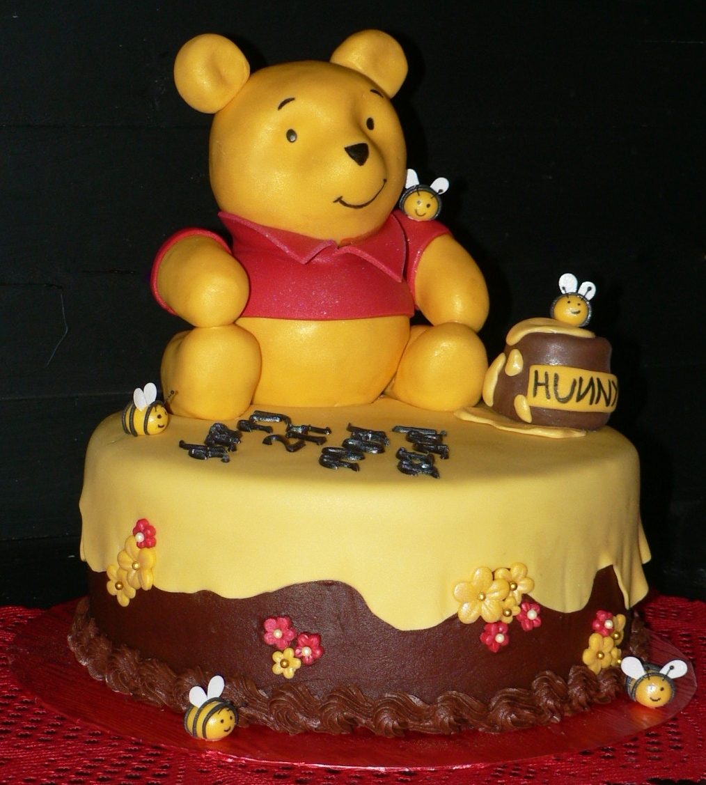 Winnie the Pooh Birthday Cake