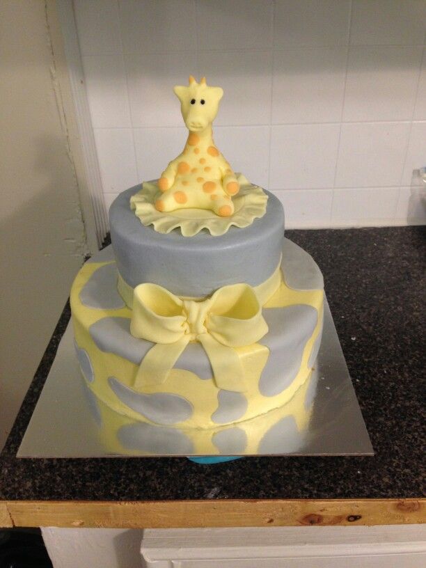 Baby Shower Giraffes Cake