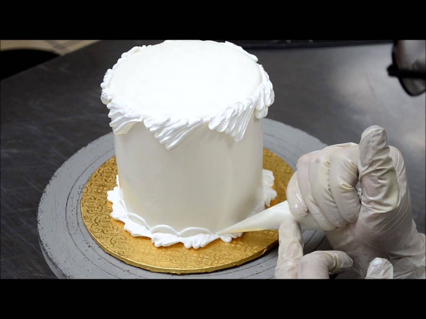 Decorating Cake with Buttercream Frosting