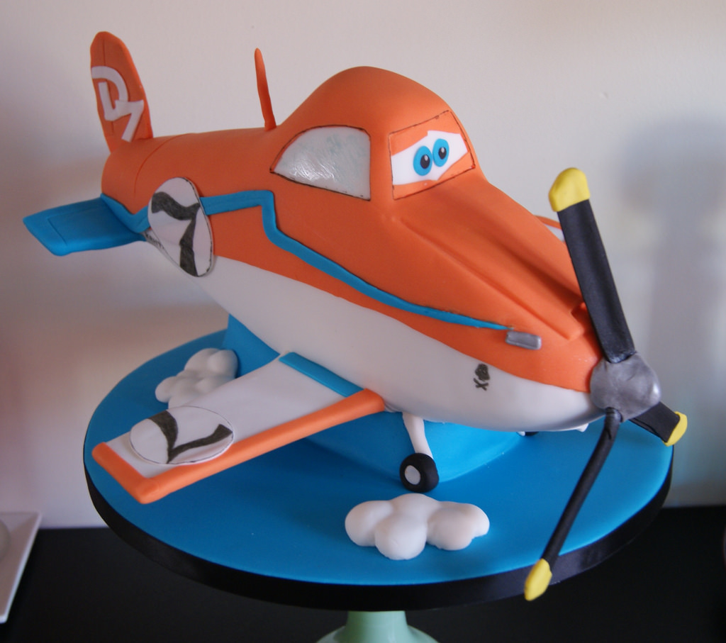 Disney Planes Dusty Cake