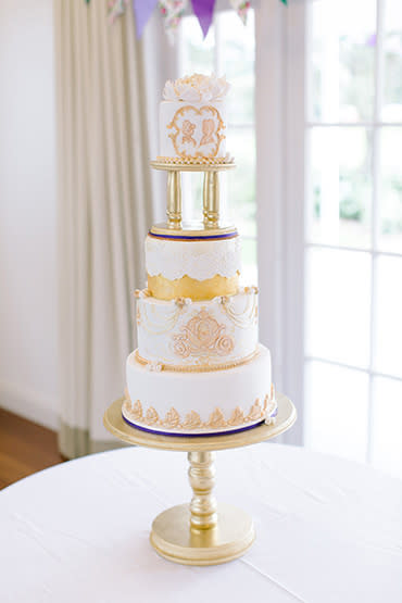 Gold Inspired Wedding Cakes