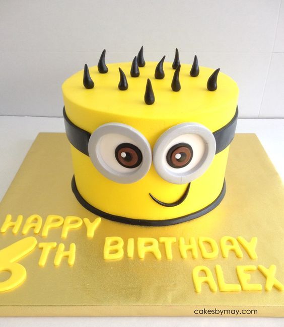 Minion Birthday Cake