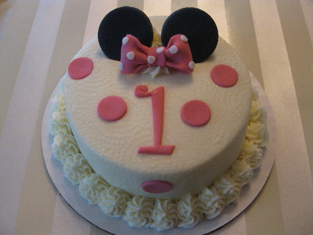 Minnie Mouse Smash Cake