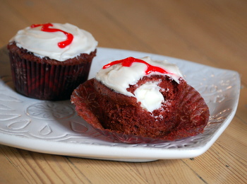 Red Velvet Cupcakes with Cream Filling