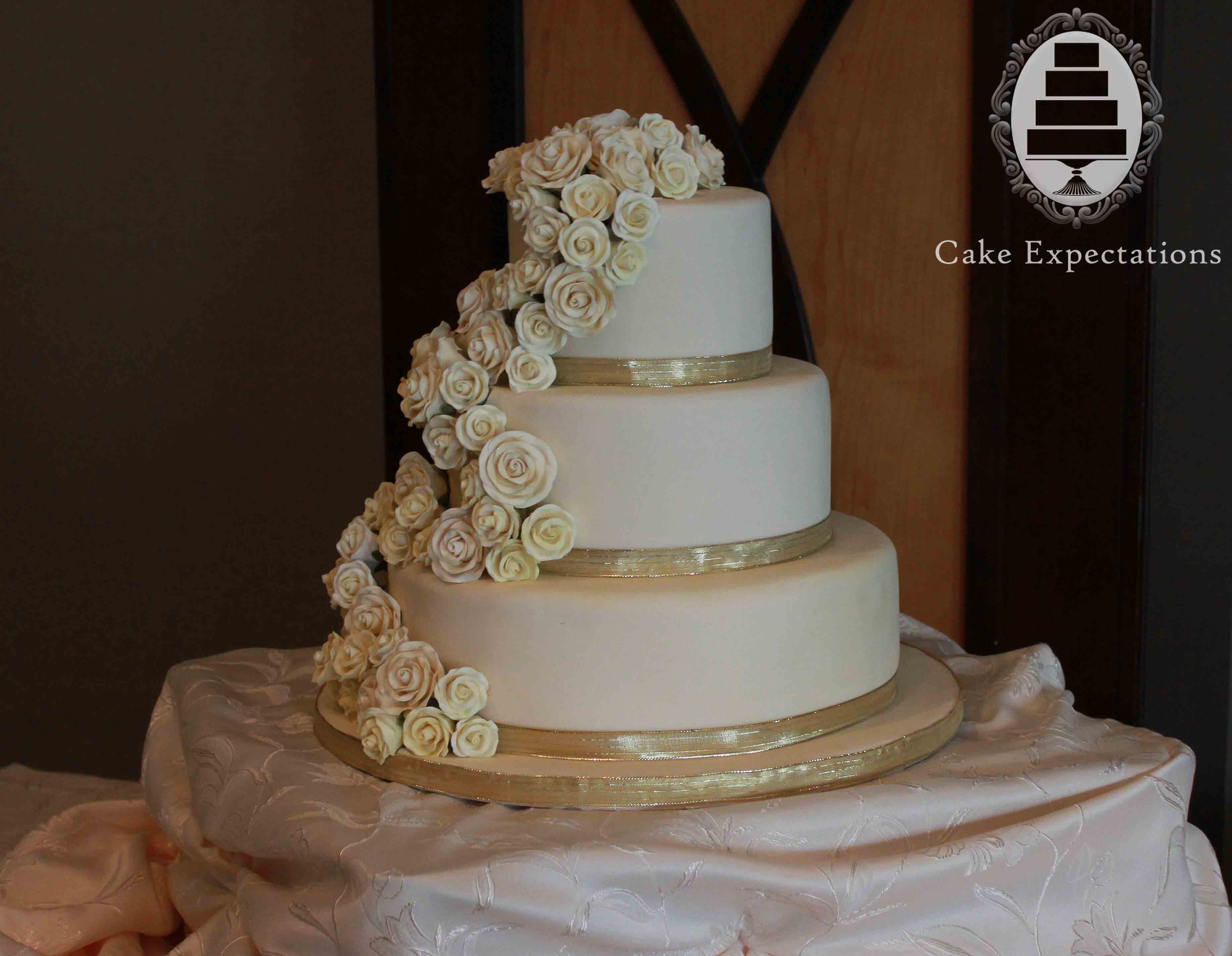 12 Golden And White Wedding Cakes Photo Rose Gold Wedding Cake