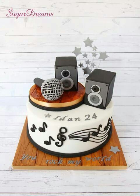 Speakers and Microphone Cake