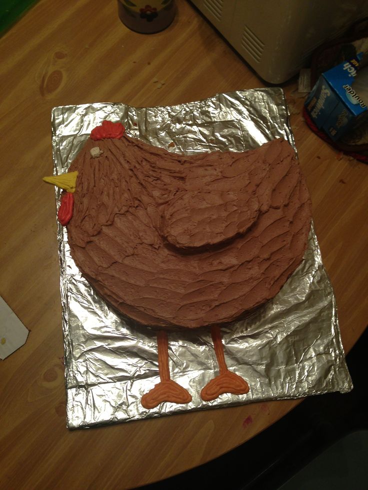 5 Photos of Cakes Shaped Like Chickens