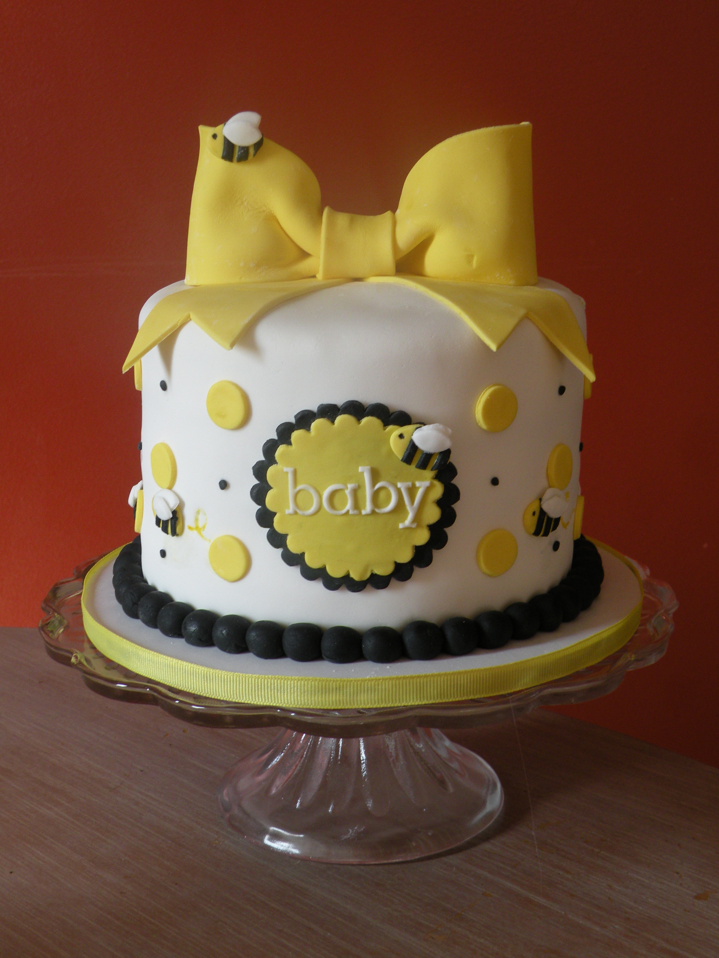 Bumble Bee Baby Shower Cake