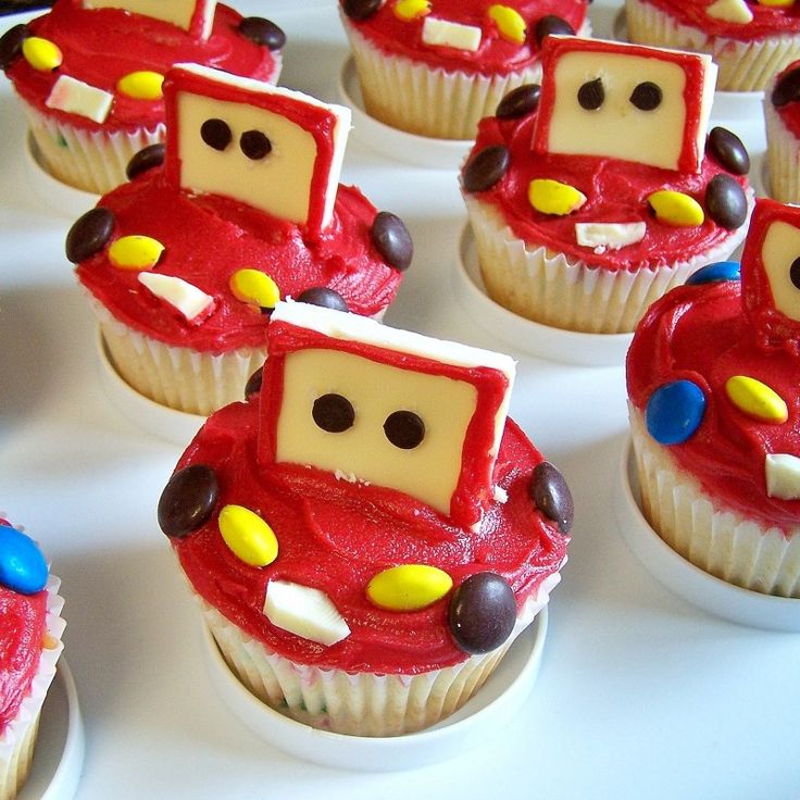 Cars Lightning McQueen Cupcakes