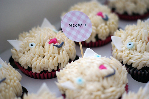 Cat Cupcake Birthday Cakes